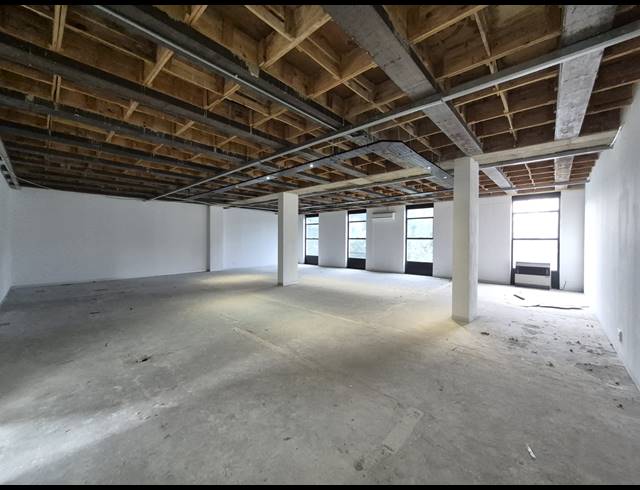 156M² OFFICE TO LET IN CRAIGHALL